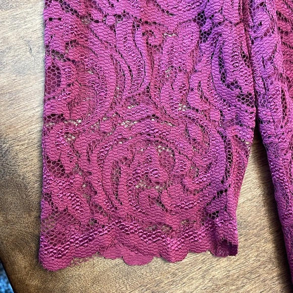 🌸Garnet Hill laced stretchy dress with 3/4 sleeves - Picture 5 of 10